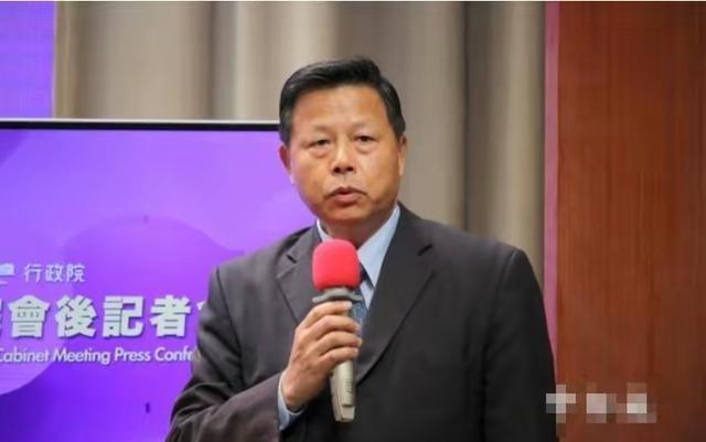 大陆刚结束台岛东部海域专项执法，民进党突然醒悟，岛内媒体罕见提到大陆的用词变化。