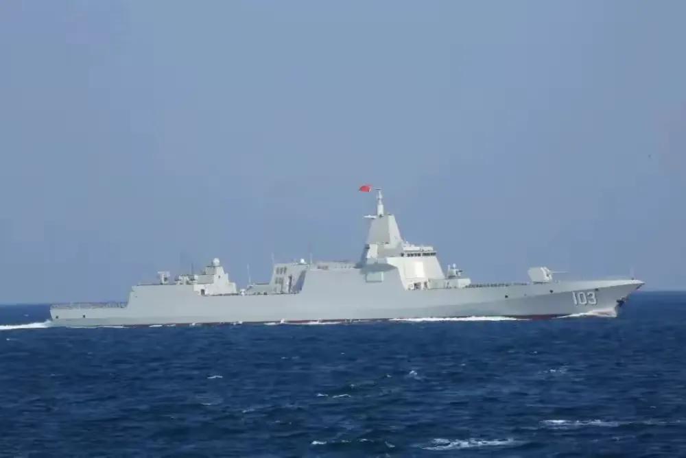 黄海上空几声巨响，055大驱击落大批无人机，给美日指挥官上了一课！7月13日