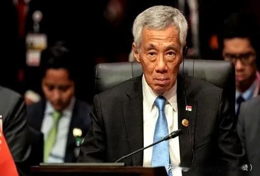 新加坡彻底慌了！万万没想到，中国在海南洋浦港这记“釜底抽薪”，直接戳中它的命脉！