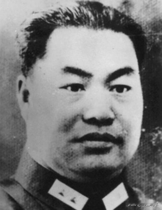 1944年，数把刺刀同时捅进了79军军长王甲本的腹部。这位打了半辈子仗的将军，就