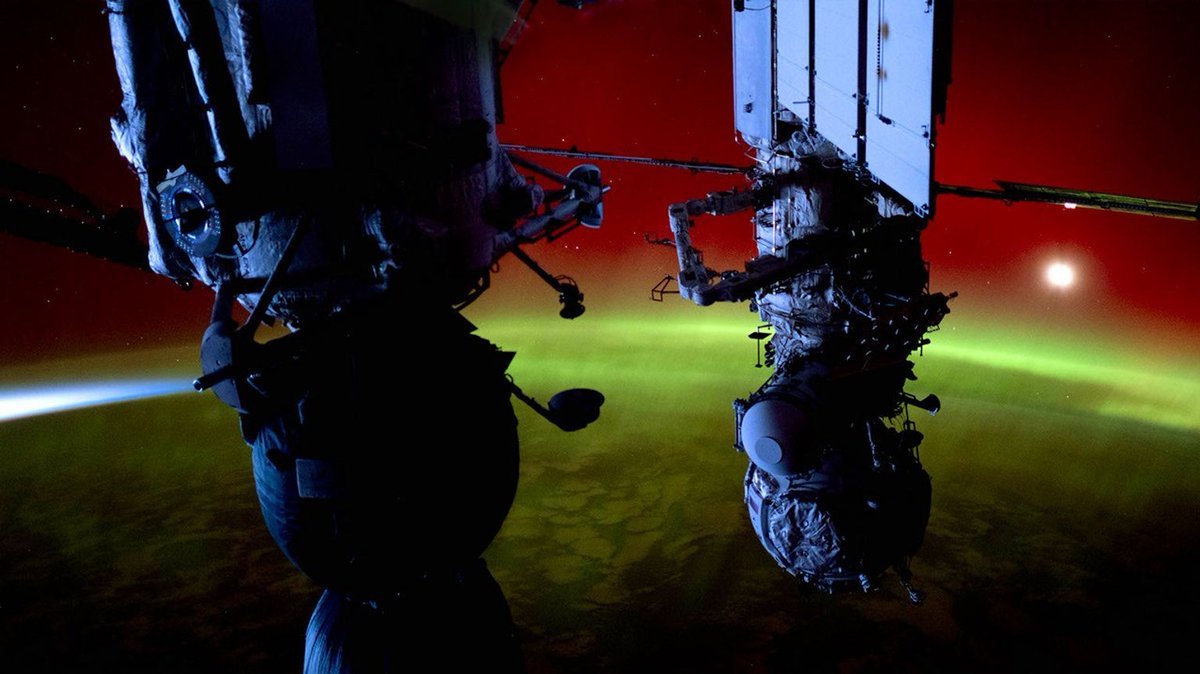 NASA（美国航空航天局）发布了一张国际空间站的照片，配文是：“这看起来很像是《