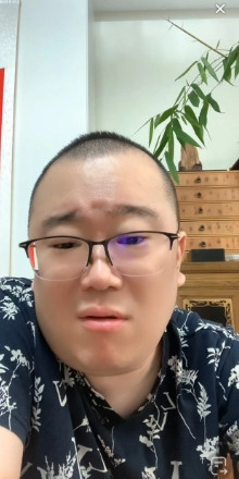 戴九安的说：有人说我不敢说原单位（德云社）！戴九安今天下午直播说：我不说我原单