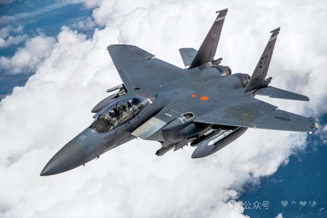 美军打仗只会“三板斧”，遇到BOSS输定了！自从海湾战争后，美军五花八门的高科技