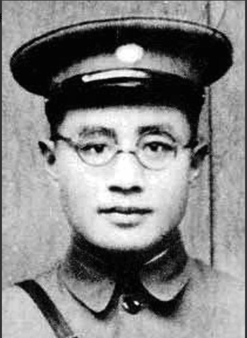 1949年，刘伯承听说原配还活着，并且日子过得很艰苦，就托人给她带信，想把她接到