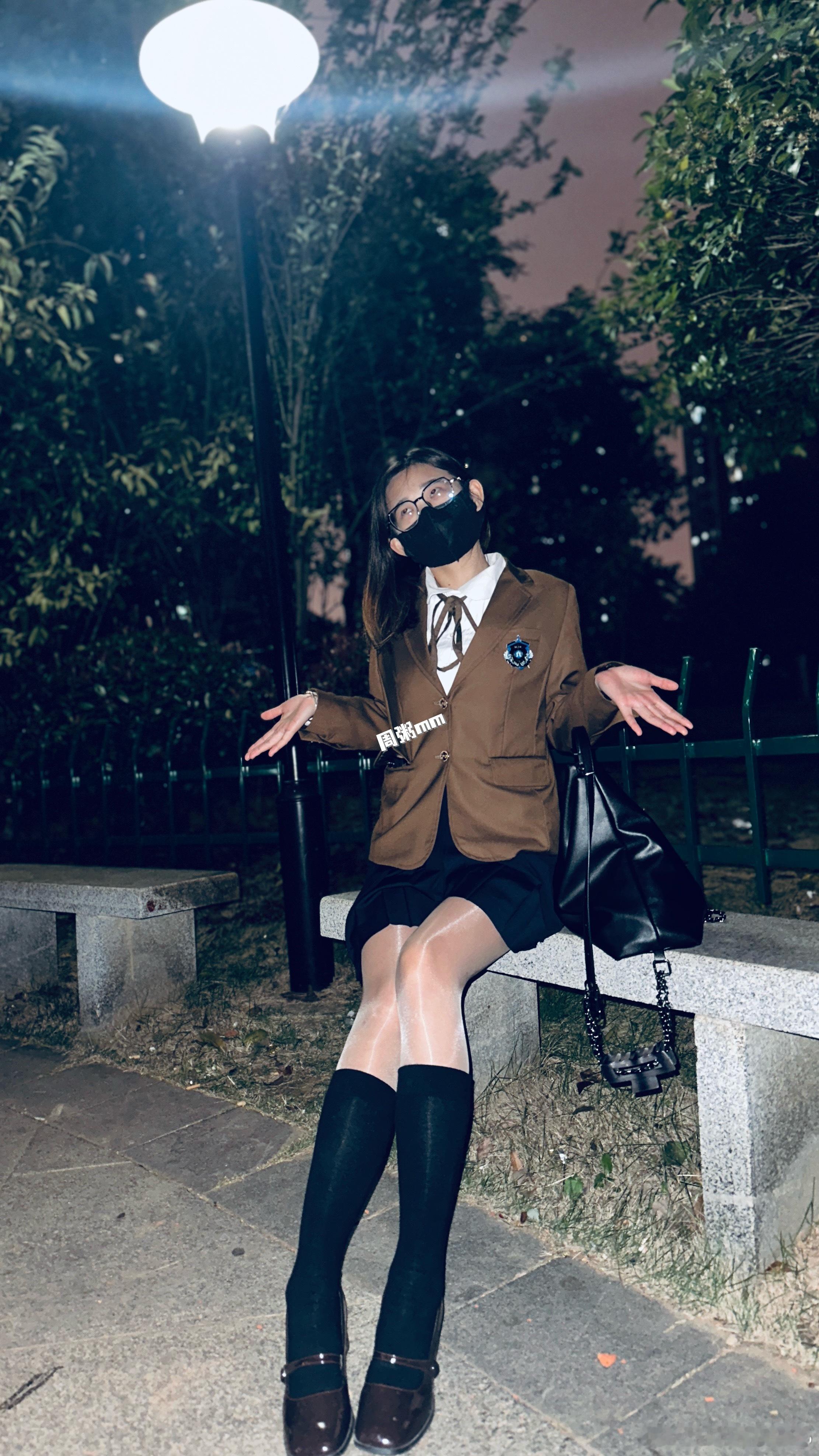 换了个滤镜我也觉得很好看
