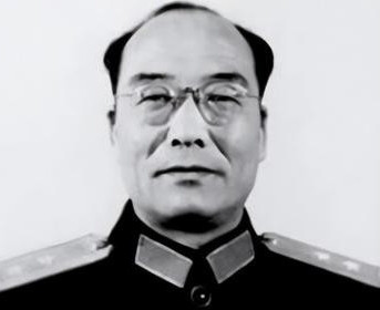 1960年，李克农去韩练成家做客，期间韩练成妻子汪萍给李克农做了一道红烧狮子头，