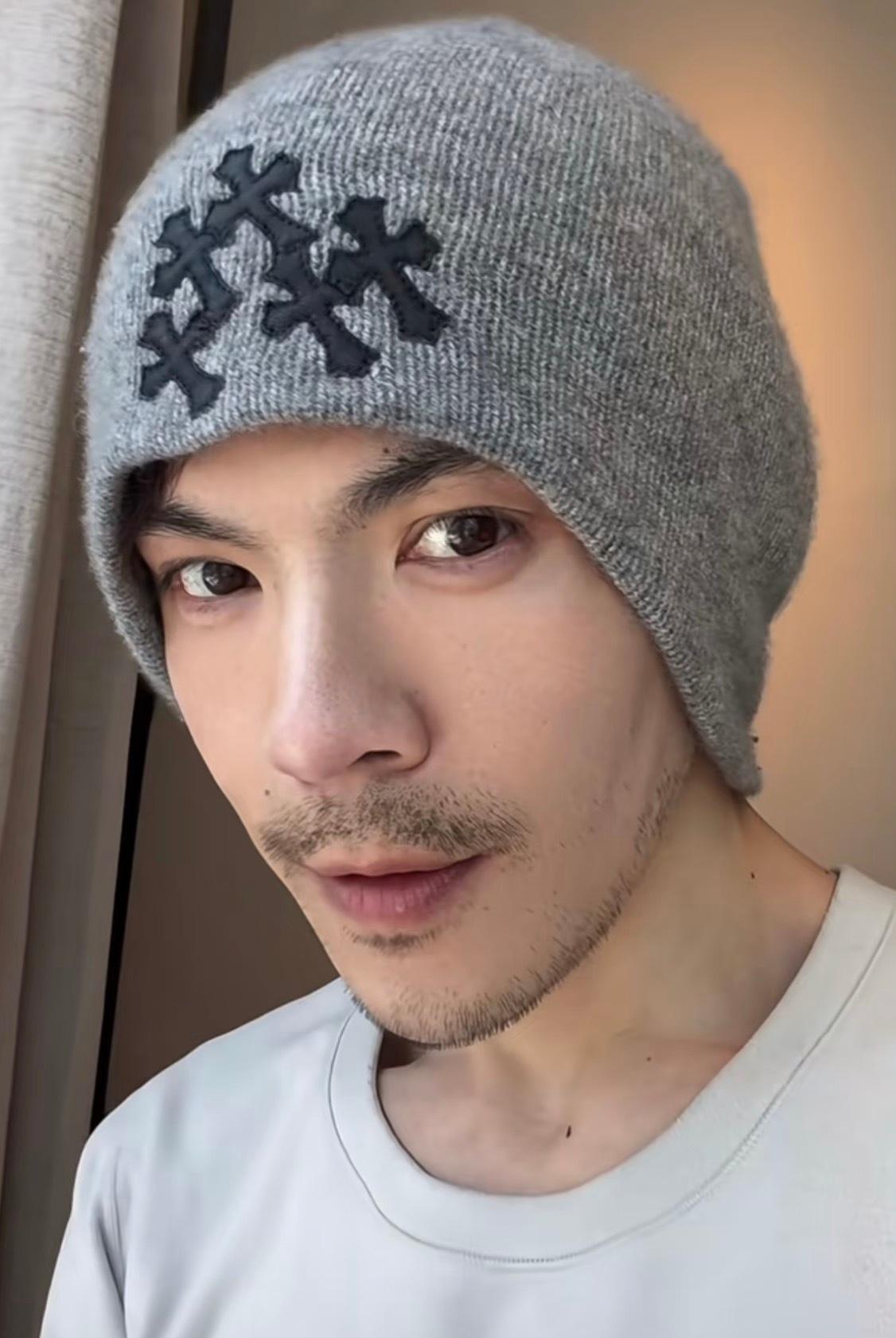 向佐终于活成人样了！网友：正常点真香。向佐最近这波操作简直绝了！以前