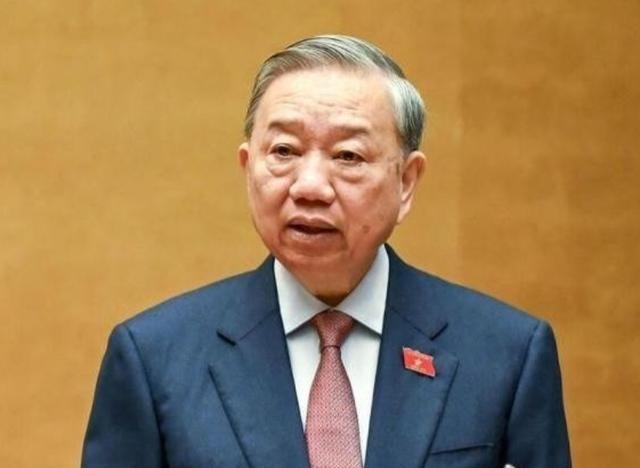 谁能想到，这边刚在北京拍着胸脯保证“咱们的关系是头等优先”，转头回了河内，就把