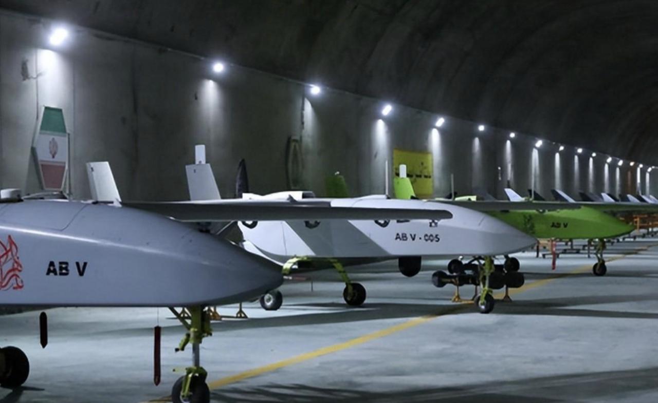 伊朗1000架无人机？是不是有点少呢？但是一看，是战略无人机，那估计应该够用