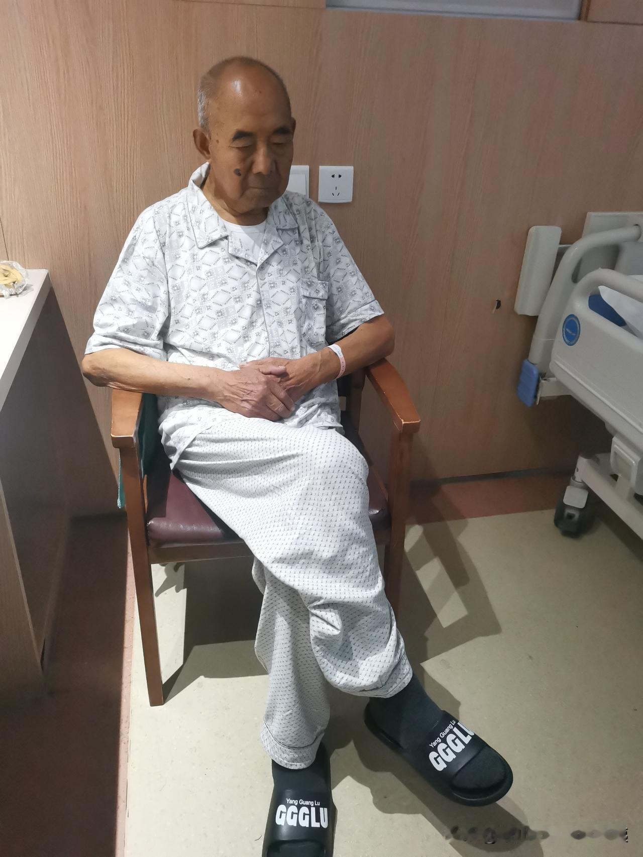 我已经回老家3天了，无时无刻都在惦记生病中的老父亲，在青岛的时候，感觉浑身有力气