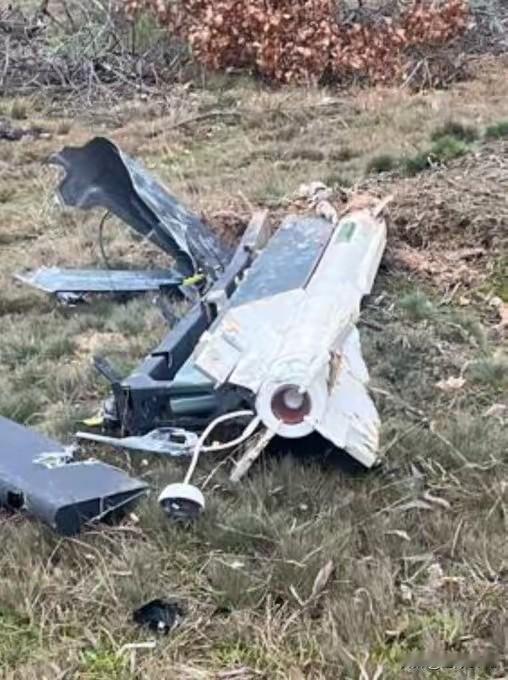 2. 俄军给天竺葵-2自杀无人机挂上R-60红外格斗弹：俄军给天竺葵-2（伊朗“