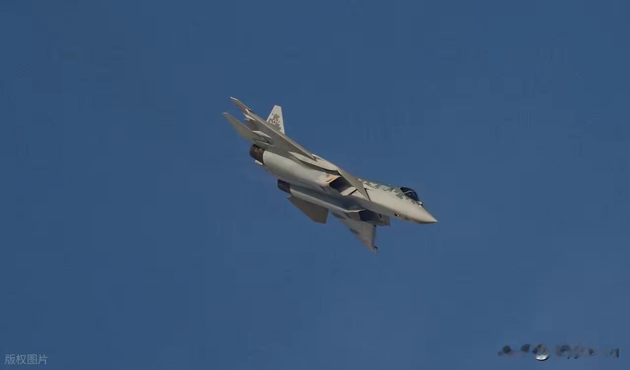 1. 俄印商谈苏-57技术转让印度内部有争论：俄罗斯驻印大使确认俄印就苏-57