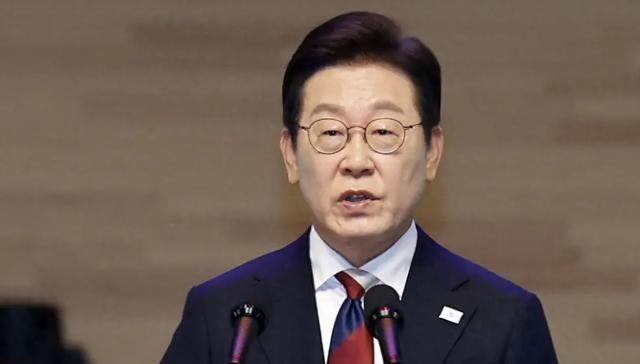 李在明在华盛顿一句“安全靠美国，经济不再靠中国”，把韩国出口三成市场、六成零部件