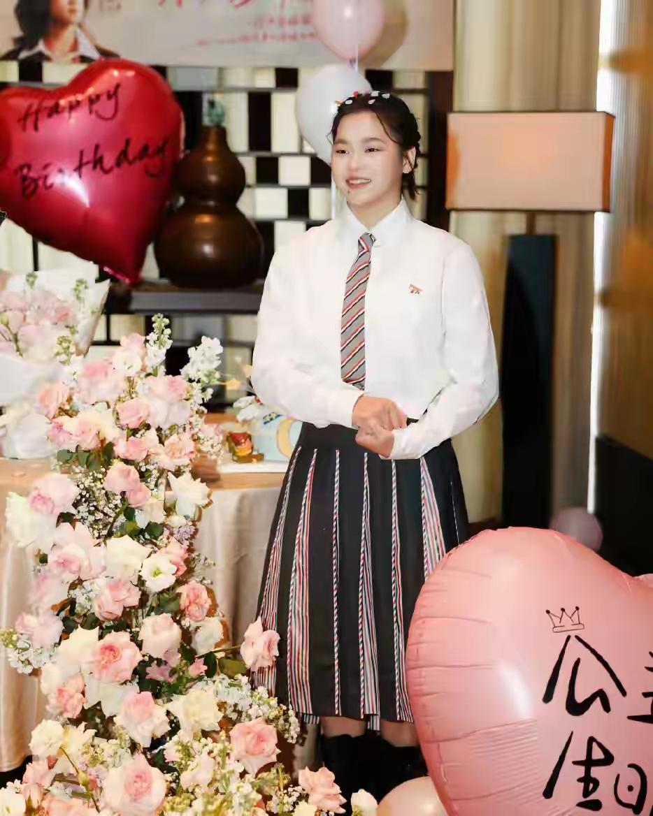 全红婵19岁生日，为什么会回到北京呢？别再说陈芋汐和全红婵了，两人关系好着呢！