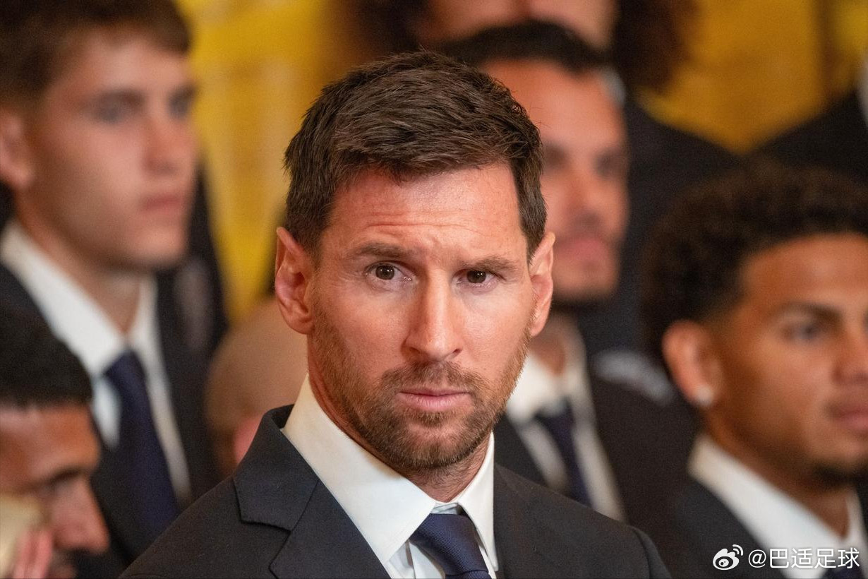 特朗普还真有闲心啊，当然他肯定有目的。可能是担心打仗给美加墨世界杯带来不好影响，