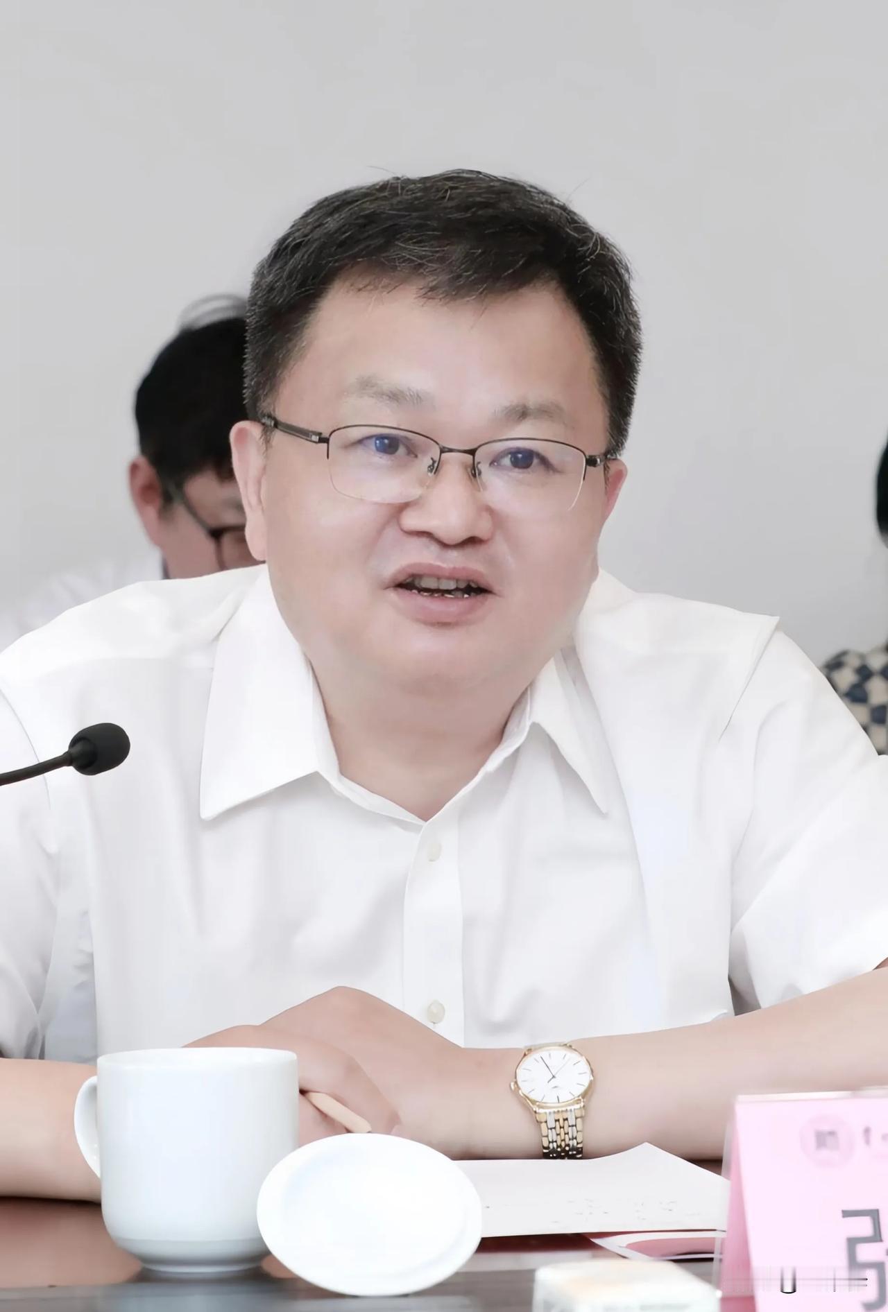 硬扛20天的武汉大学，这会正在瑟瑟发抖！新华社虽没指名道姓，但意思十分明显，