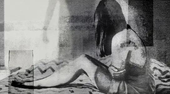 21岁的乌克兰女孩被俄军士兵掳走囚禁，并持续强奸一年多。乌克兰姑娘索菲亚原本和残