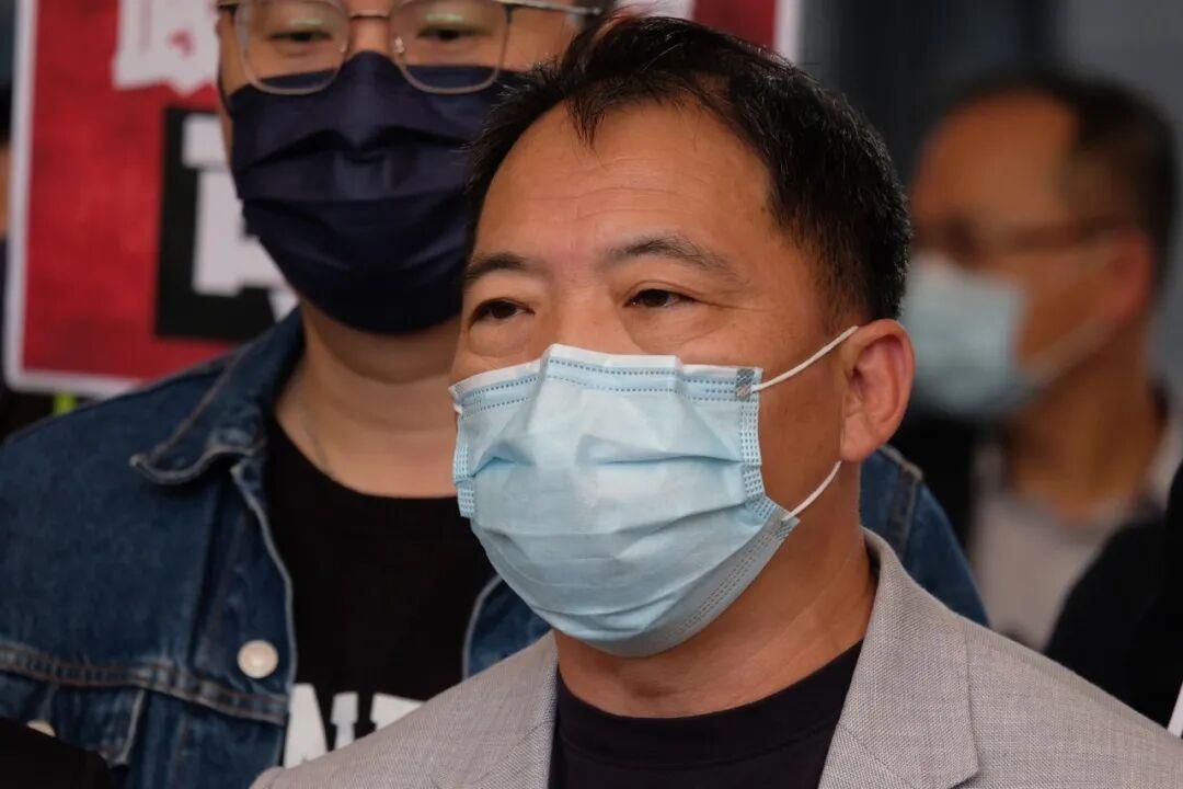 穷途末路｜刚出狱港独分子日前投靠主子惨遭无情抛弃！社会舆论嘲笑说，一次性筷子用完