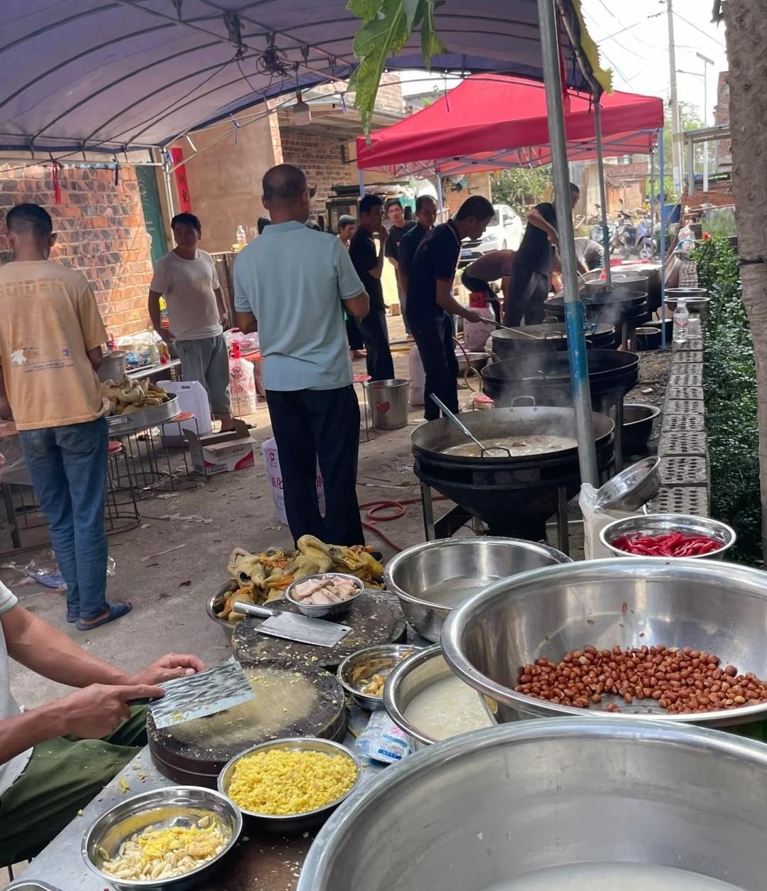 又准备国庆节了，婚宴、新房宴、各种酒席，又开始变多了，今天老公跟我说，村