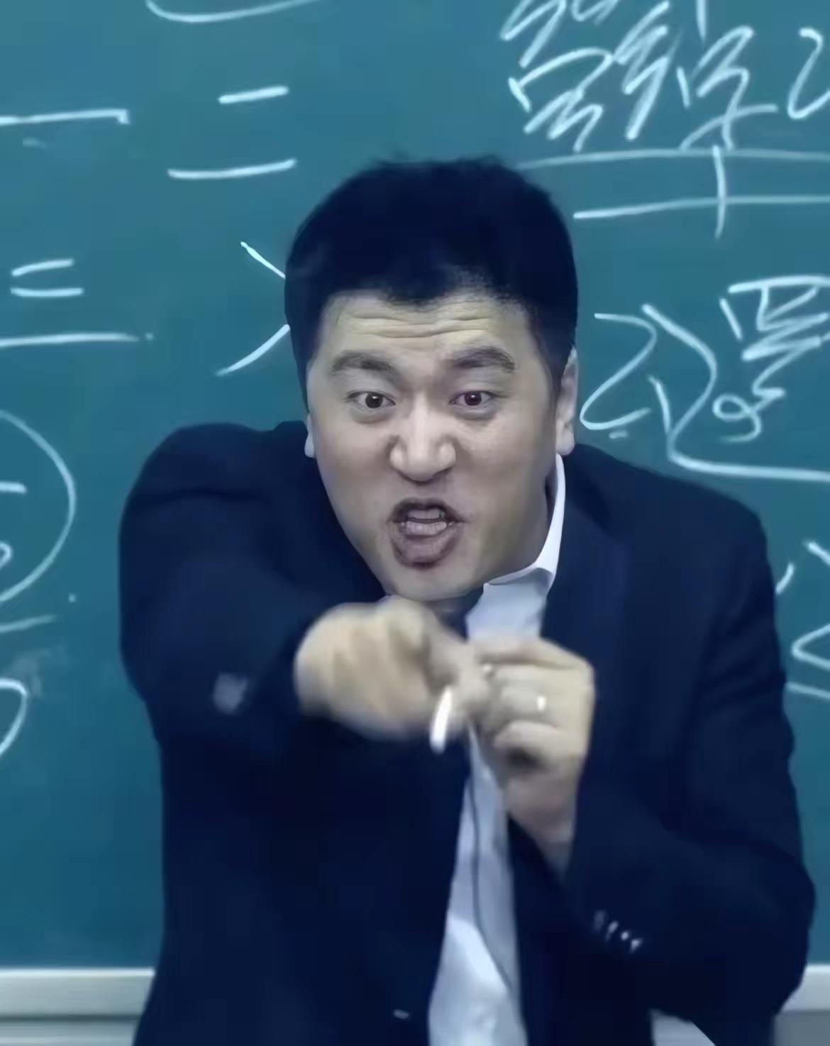 张雪峰被禁言吵翻了！核心哪是脏话的锅，是“真建议”戳中了太多人的痛处啊！专