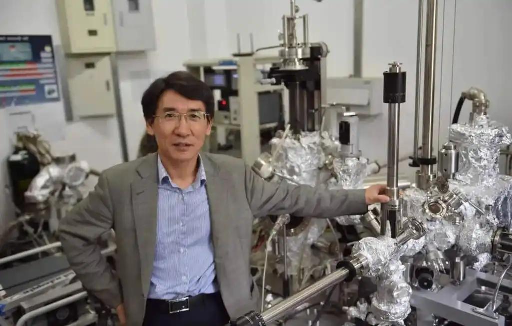 全世界等了整整一百多年，等一个诞生在中国本土实验室的诺贝尔物理学奖。北京时间10