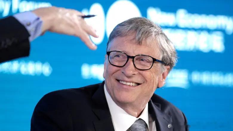 比尔·盖茨发出了一项罕见的严厉警告，指出人工智能潜在危险，若先进AI工具落入恶意