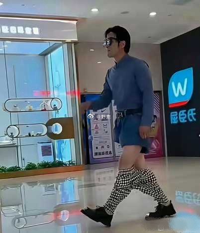 这样的穿搭，不得不说，惊呆了