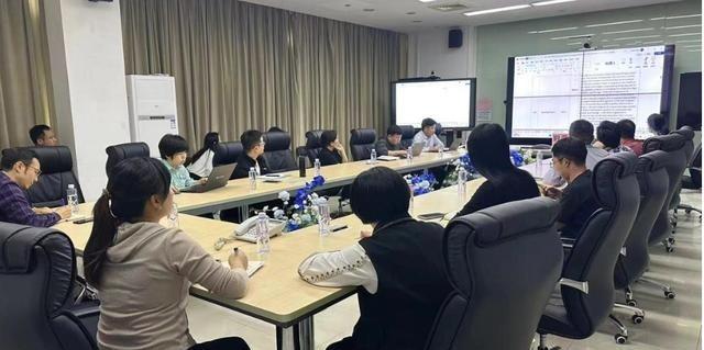 为什么中国大陆的工厂无法取代富士康？其实说白了，如果按照富士康的管理模式走，那绝