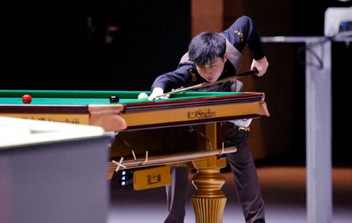 斯诺克最新战报：中国8胜1负，赵心童争黑成功，5-3老张终结5连败赵心童终于