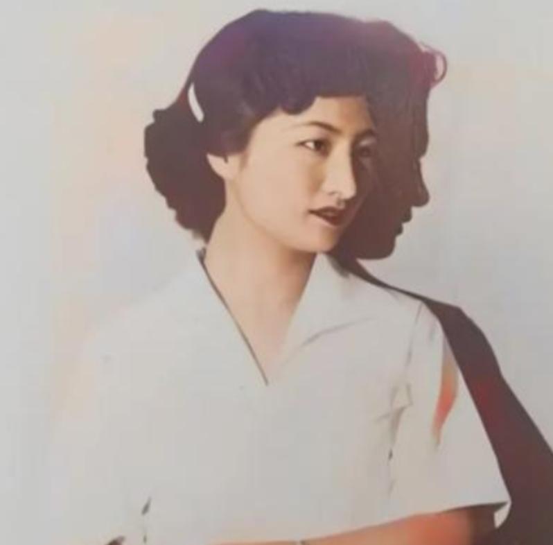 1978年，一伙人突然闯入陕西一户农家，将家里的女人张春莲带走。张春莲的丈夫李