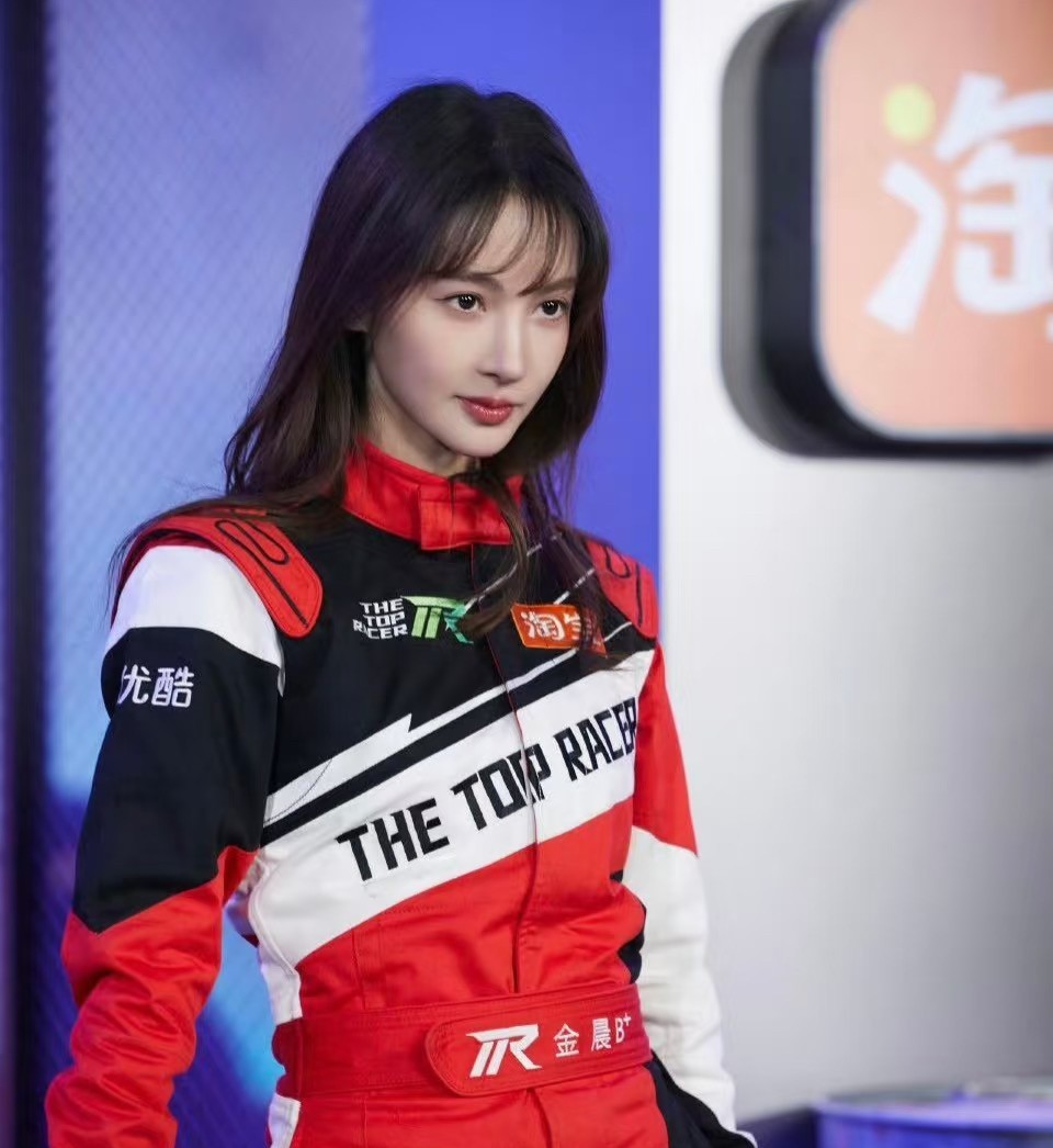 金晨能够走红是有原因的。并非导演馋她身子，而是她身为一名女生，真的非