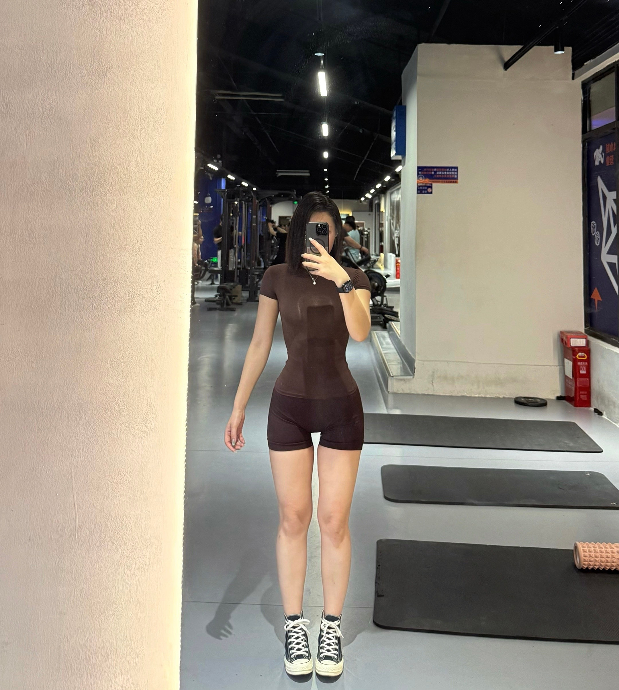 发布一条招聘信息叭：招聘电商客服！！！正儿八经干第一个月保7000薪资工作内容简