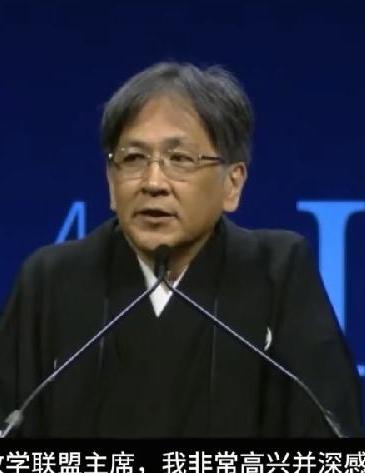 王虹邓煜获奖，必须感谢这位日本人！中岛启，国际数学联盟主席，此次菲尔兹奖评选委