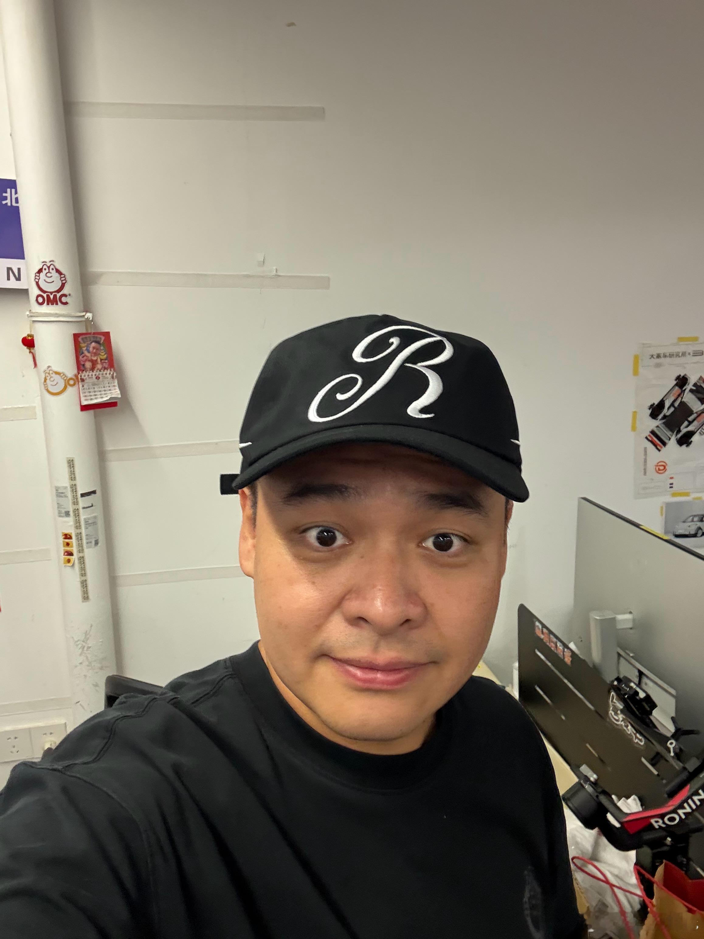 黑色好看还是蓝色好看？​​​