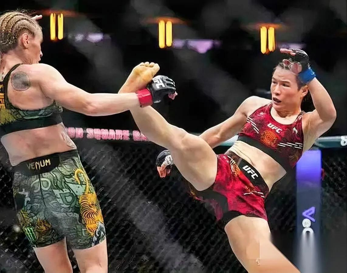 张伟丽比赛遇劲敌！对手体型压制太狠了整场对决看下来，张伟丽着实打得艰难。