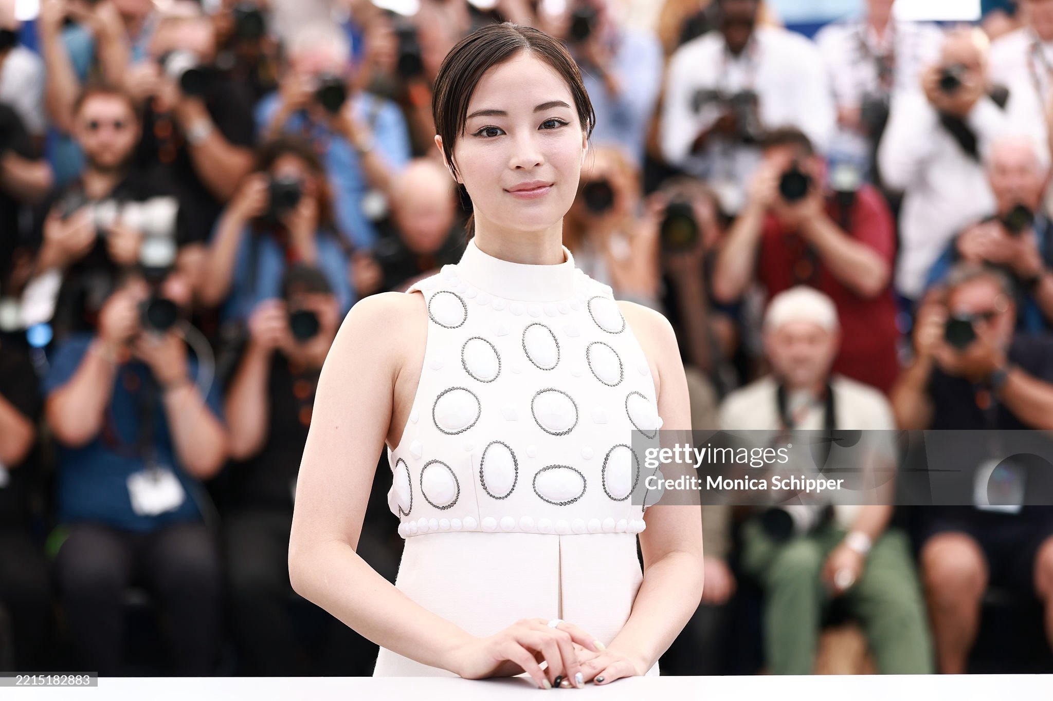 广濑铃亮相戛纳电影节《远山淡影》photocall📷本片根据石黑一雄原著改