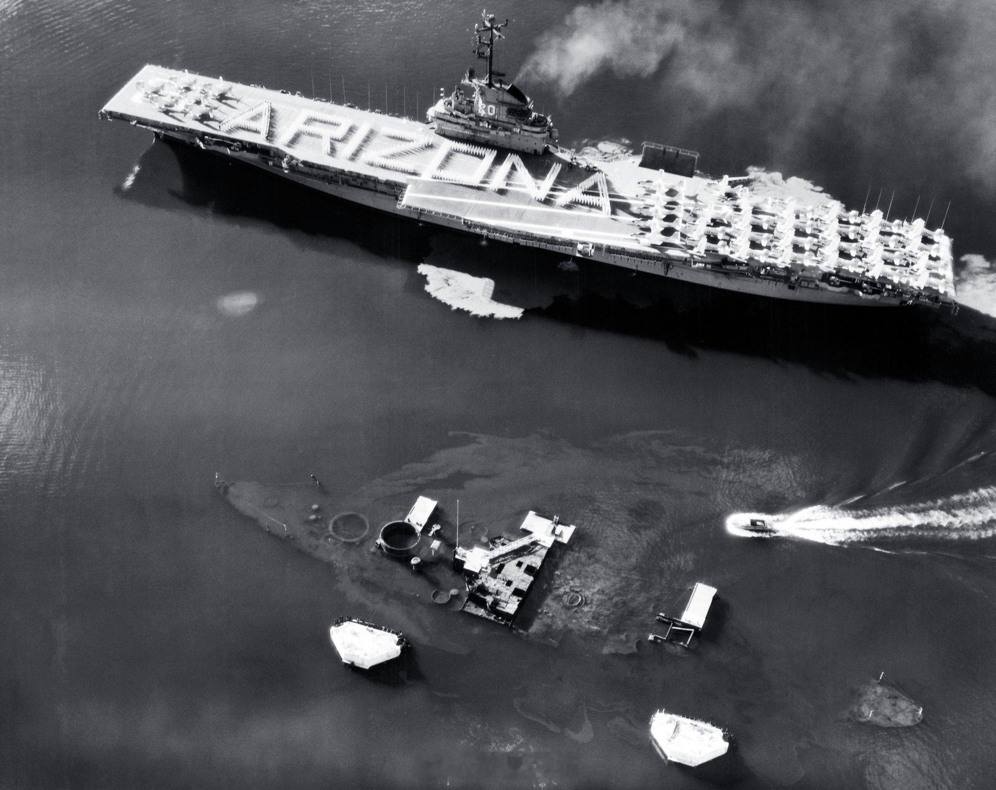 1958年5月31日，夏威夷珍珠港，班宁顿号航空母舰（USSBenningto