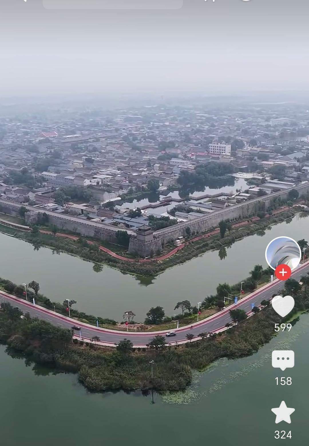河北邯郸永年区的广府古城，是建在水中的一座古城，保持了最原始的古城风貌。