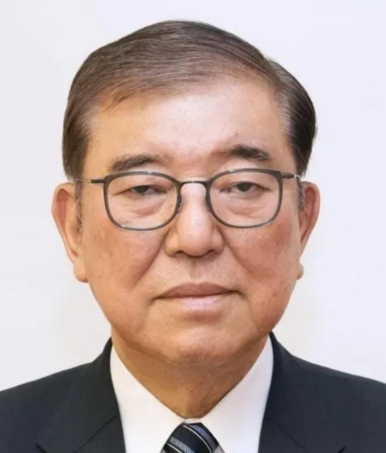 2025年11月27日，日本东京电视台的访谈节目里，73岁的前首相石破茂面对