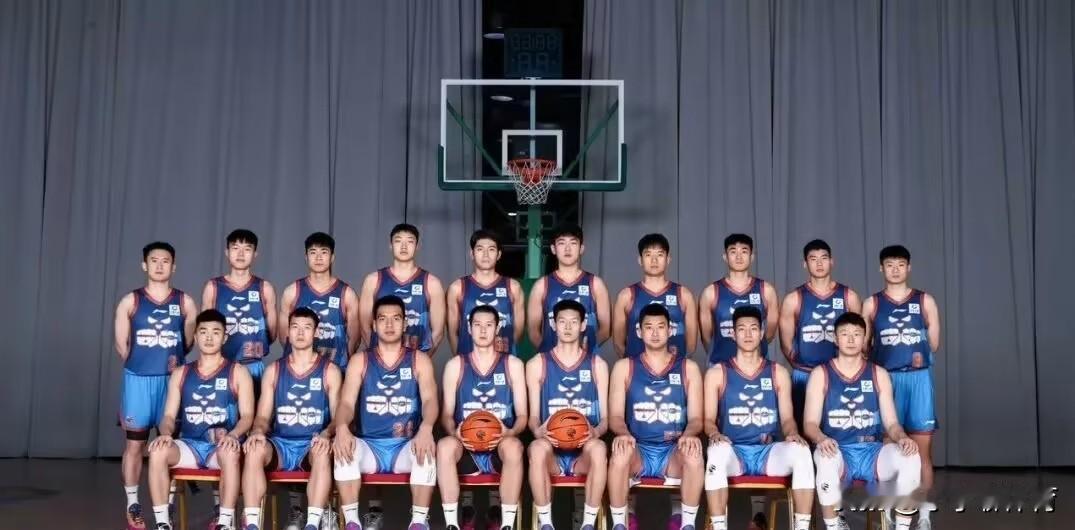 全本土球员出战，四川男篮新赛季恐一胜难求，该为NBL联赛球队让位了！据多位媒