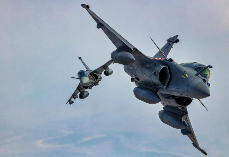 俄罗斯这一次全看明白了，俄罗斯军队一旦停火，大批西方武器就要涌入乌克兰！100架