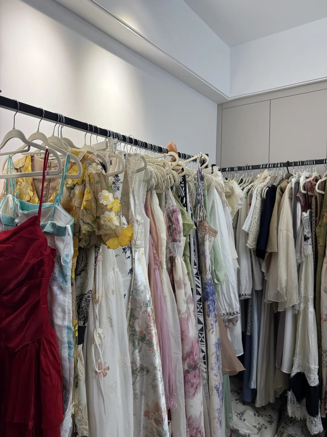 每个月至少花2w买衣服|1000件衣服送送送