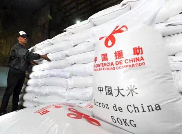 古巴缺粮又一次证明：计划经济行不通，市场经济才是繁荣富裕之路。近日，中国捐