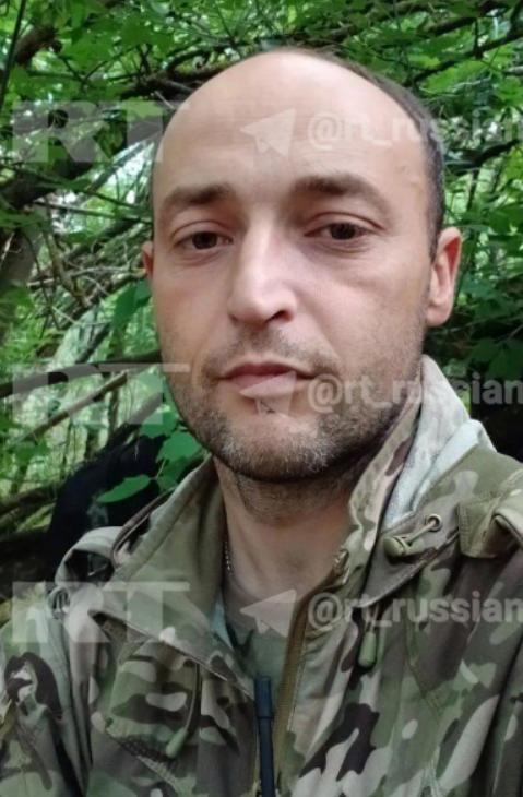 俄军1个士兵就杀穿两条街，震撼俄军前线司令部！俄军一名士兵，河里摸爬12公里，躲
