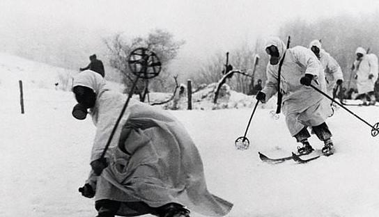 二战期间，芬兰士兵吃下“秘密药丸”后，瞬间变身为战争机器，在雪地滑了400多公里