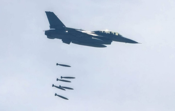 泰军两次起飞F-16，还出动坦克参战，摧毁2辆柬埔寨T-55从泰军的最新通报