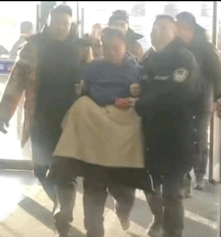 抓住了！这个让东北老乡提心吊胆的家伙，终于落网了！今天下午，乾安县的一个村子