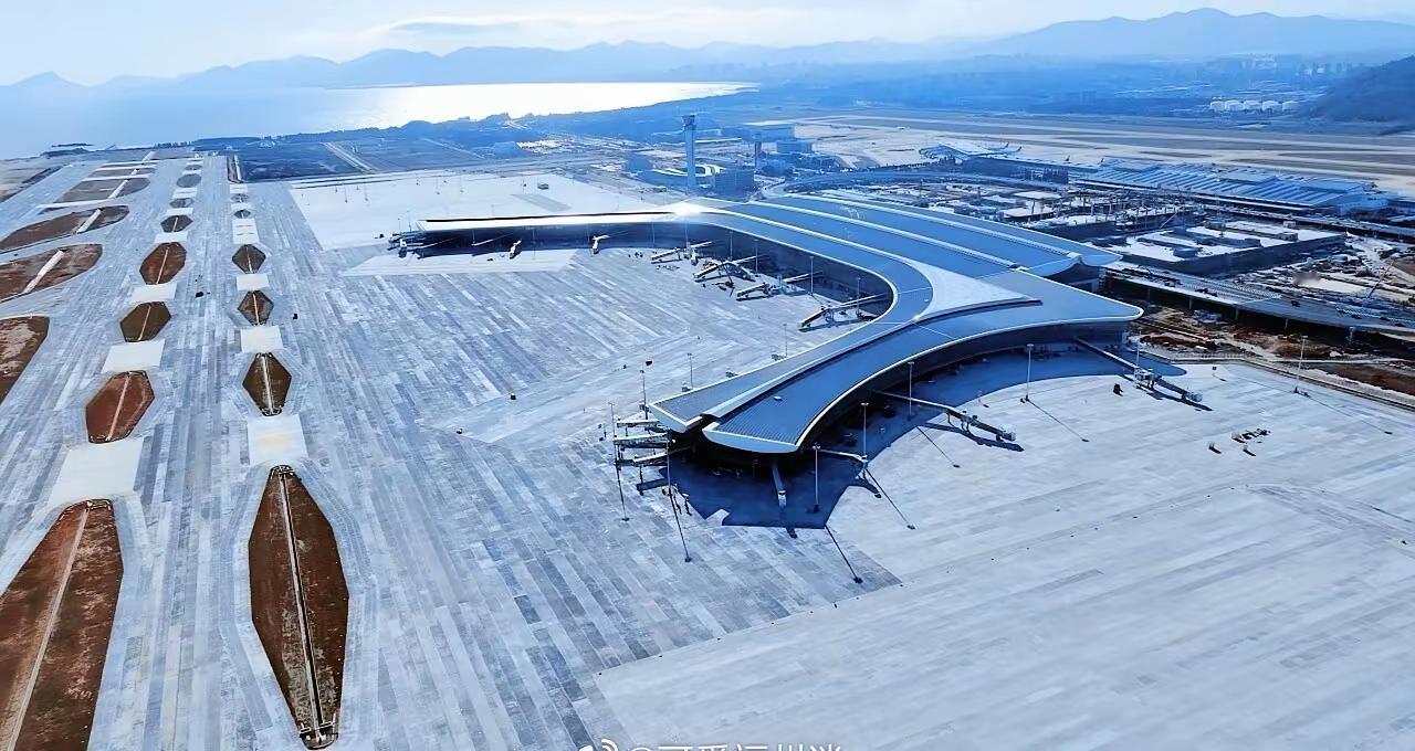 福州机场第二跑道即将启用，这可太棒啦！想想之前，福州机场航班多的时候，跑道不够用