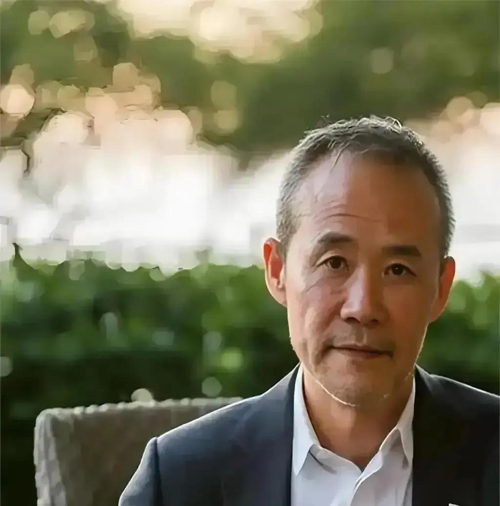 离婚前三天，他把全部房产过户给现任。王石把万科股票留给前妻，婚房却只写田朴珺