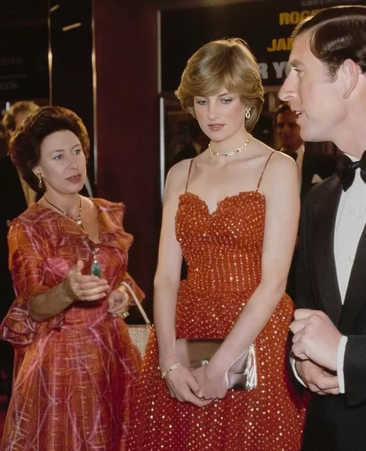 1981年6月24日，戴安娜王妃还是英国准太子妃。已订婚，还没举行婚礼。她与